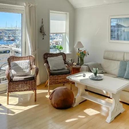 Cozy In With Wifi - G11307 * Rudkøbing